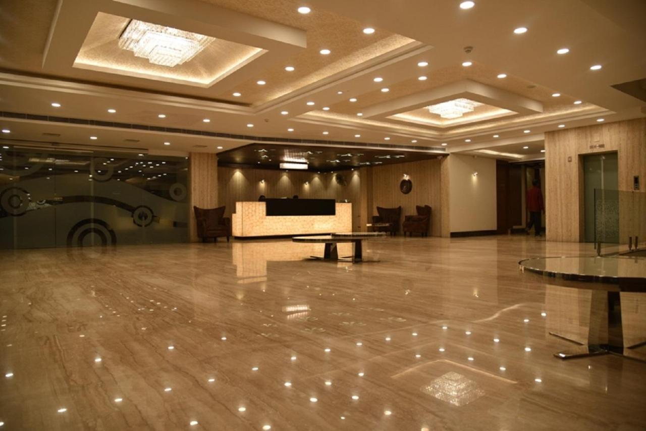 Hotel Krishna Palace, Ayodhya ภายนอก รูปภาพ